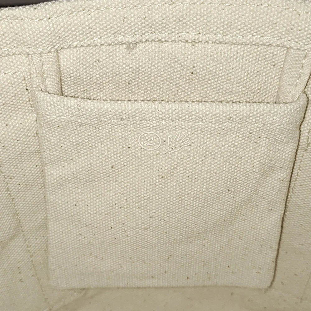 Glossier Cream New York Canvas Tote - Picture 4 of 5